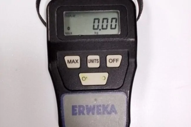 работающий ERWEKA TBH 100 после ремонта
